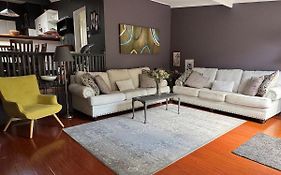 Kedumba Cottage: Gorgeous Home 2 Min Walk To Town